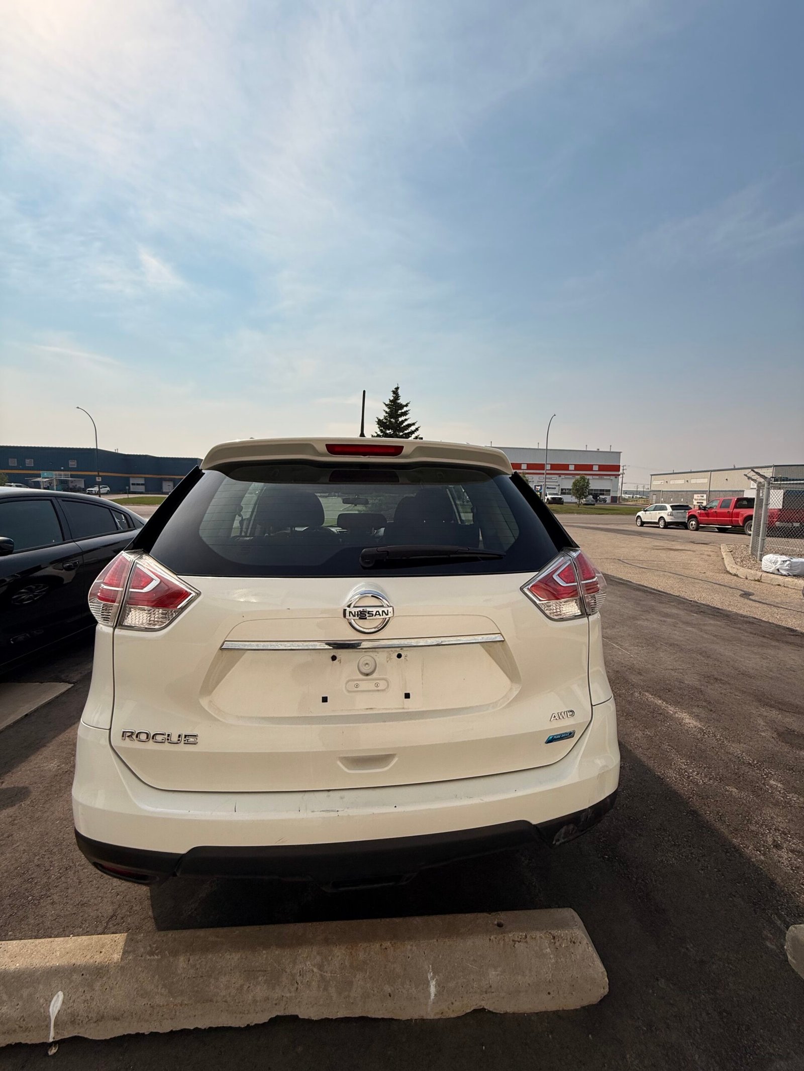 
								Nissan Rogue full									