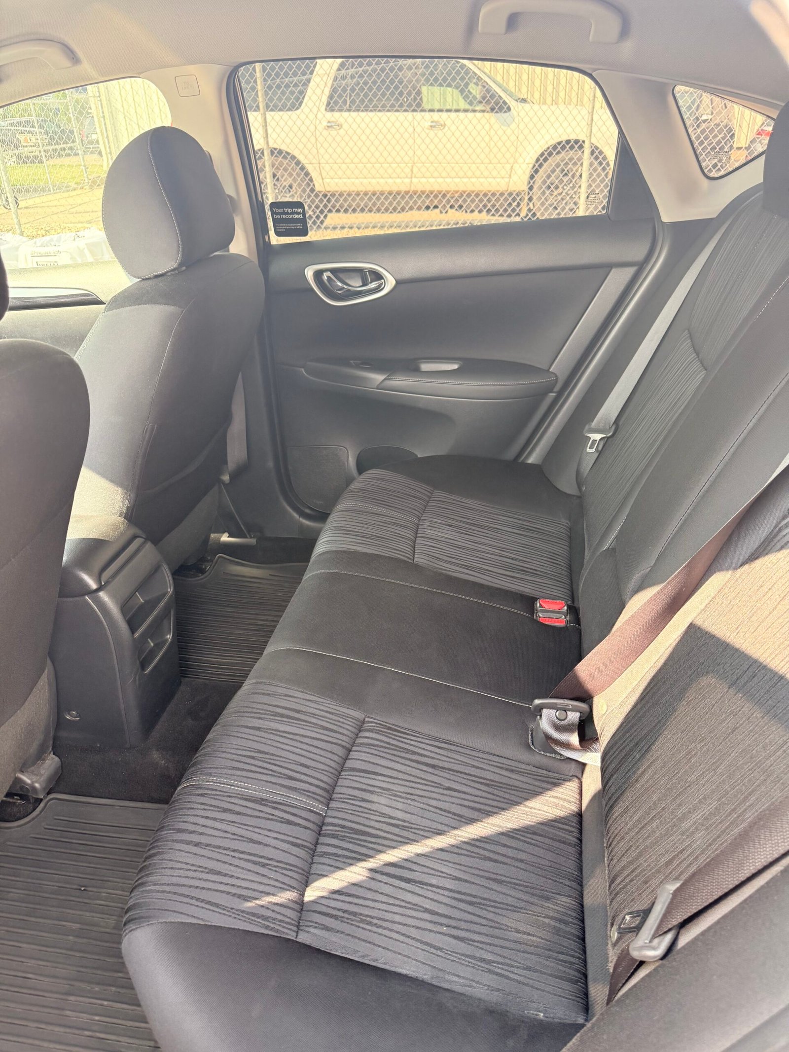 
								Nissan Sentra full									