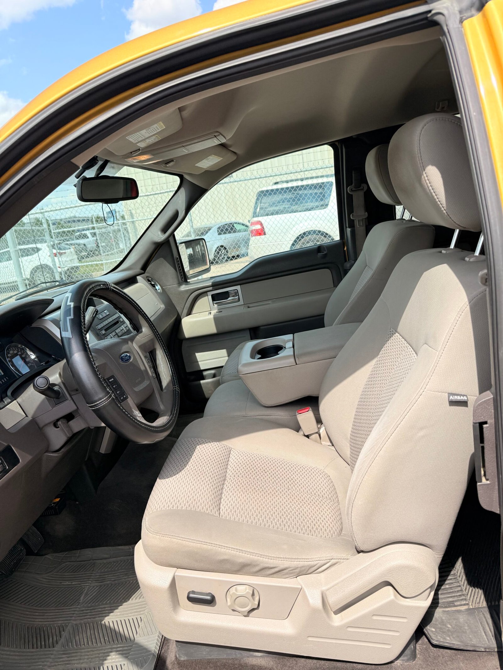 
								Nissan Sentra full									