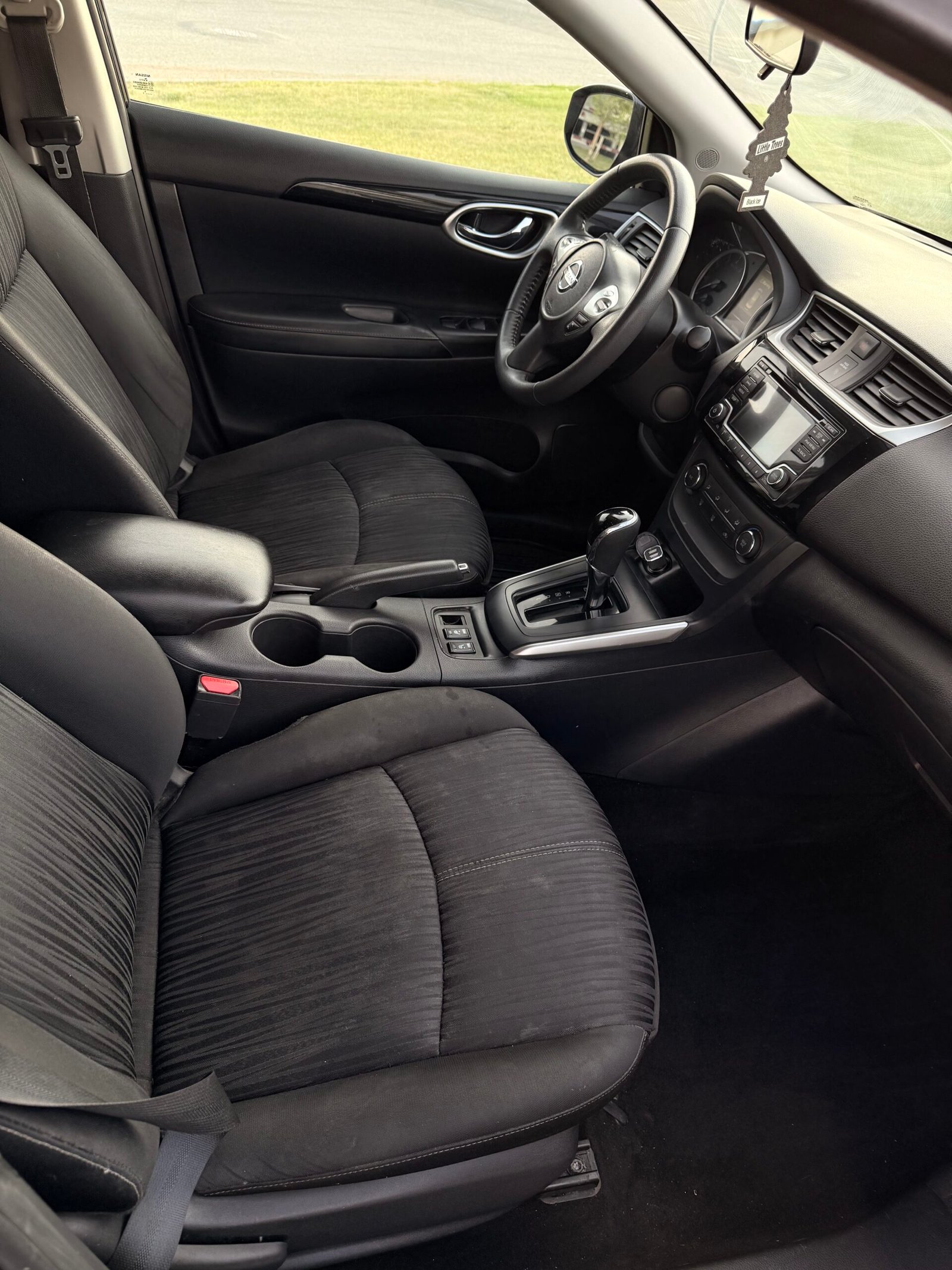 
								Nissan Sentra full									