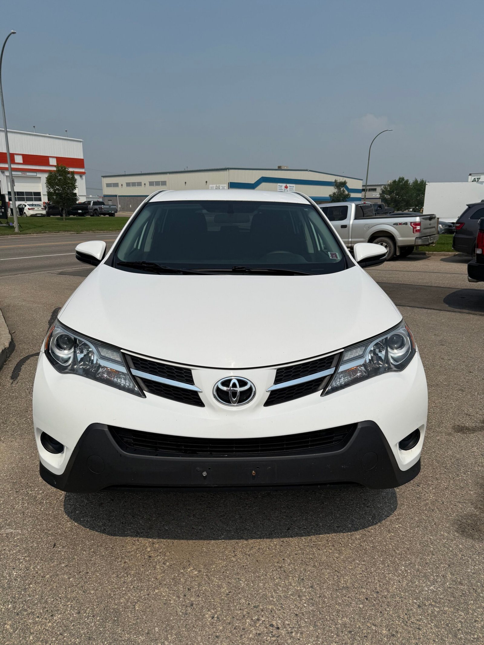 
								2015 TOYOTA RAV 4 full									