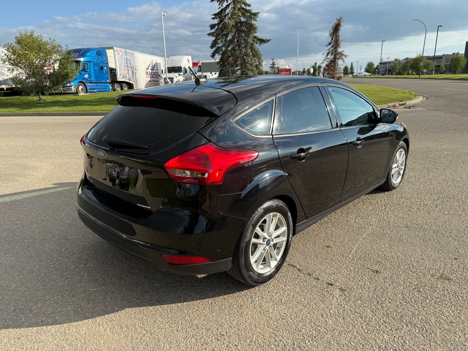 
								2016 FORD FOCUS SEL full									