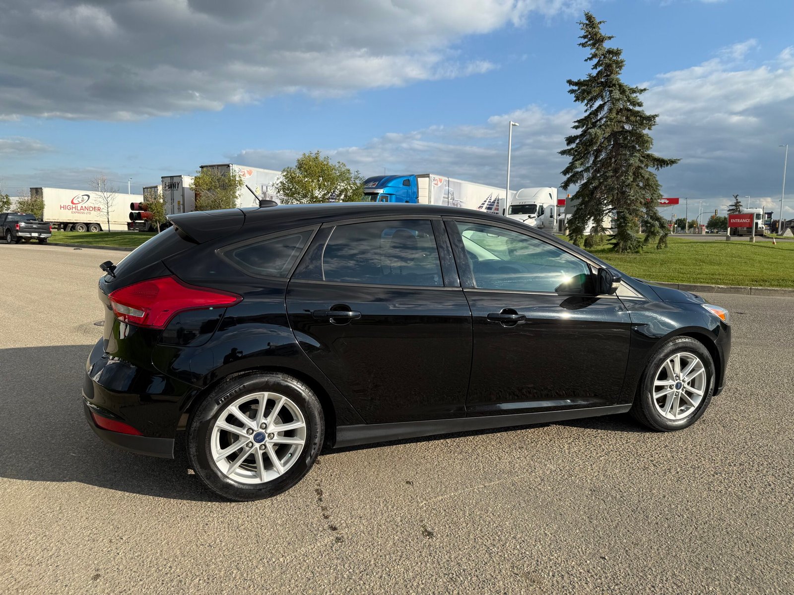 
								2016 FORD FOCUS SEL full									