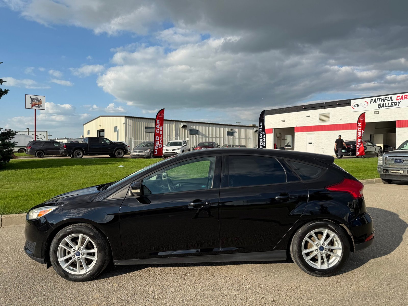 
								2016 FORD FOCUS SEL full									