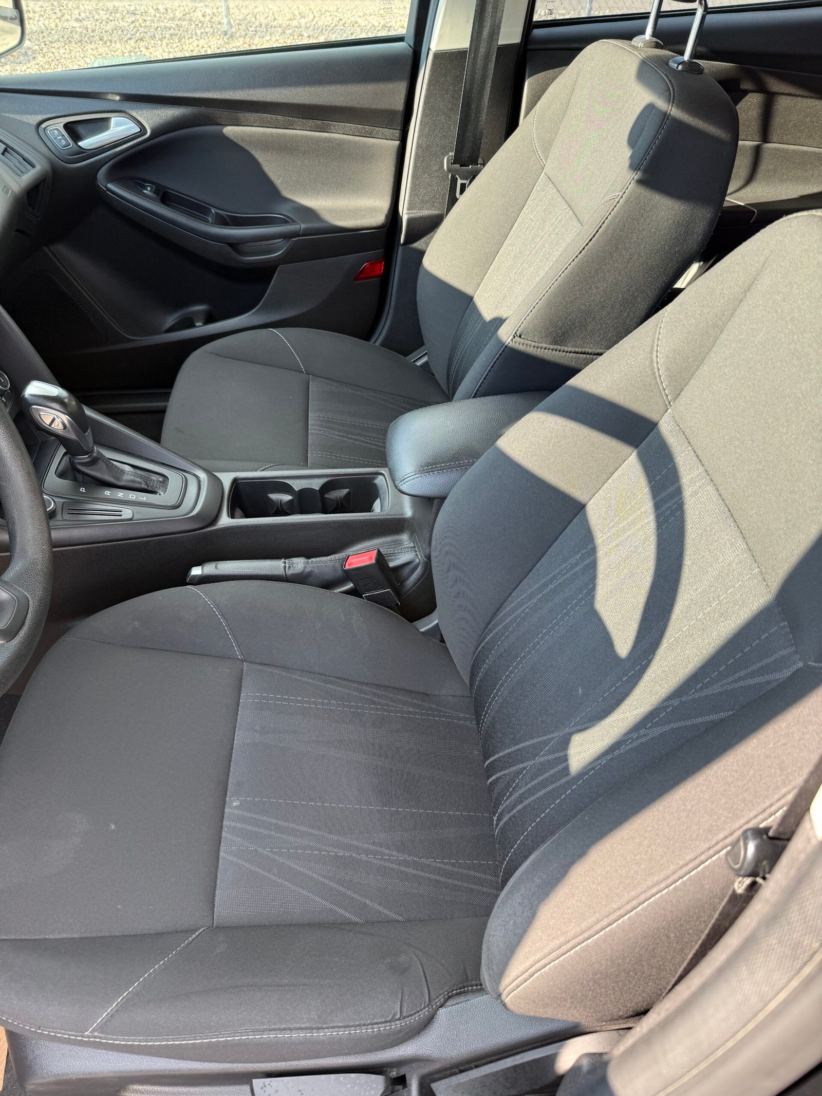 
								2016 FORD FOCUS SEL full									
