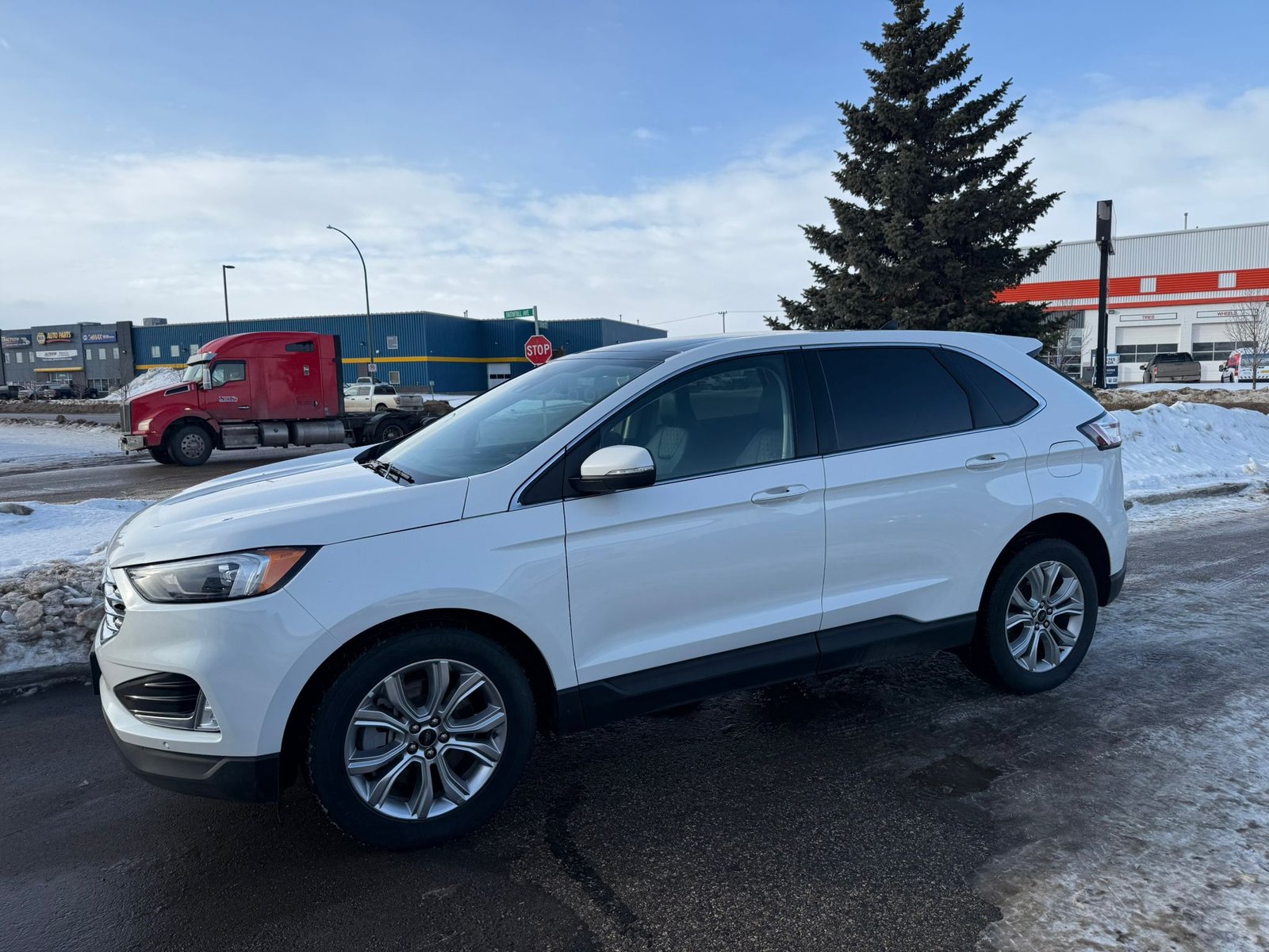 
								2024 FORD EDGE TITANIUM full									