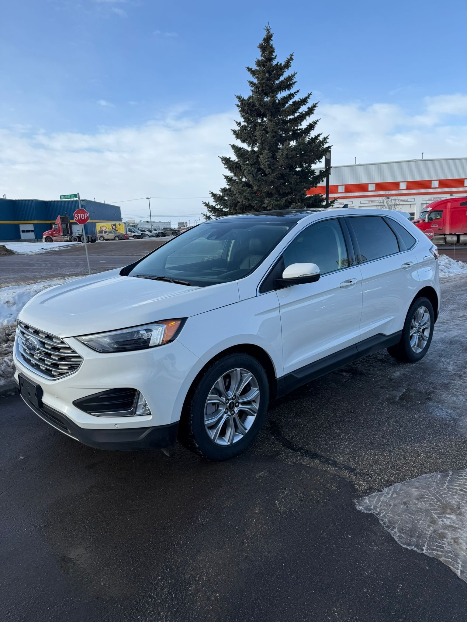
								2024 FORD EDGE TITANIUM full									