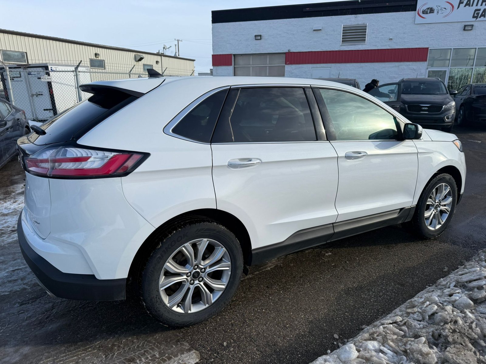 
								2024 FORD EDGE TITANIUM full									