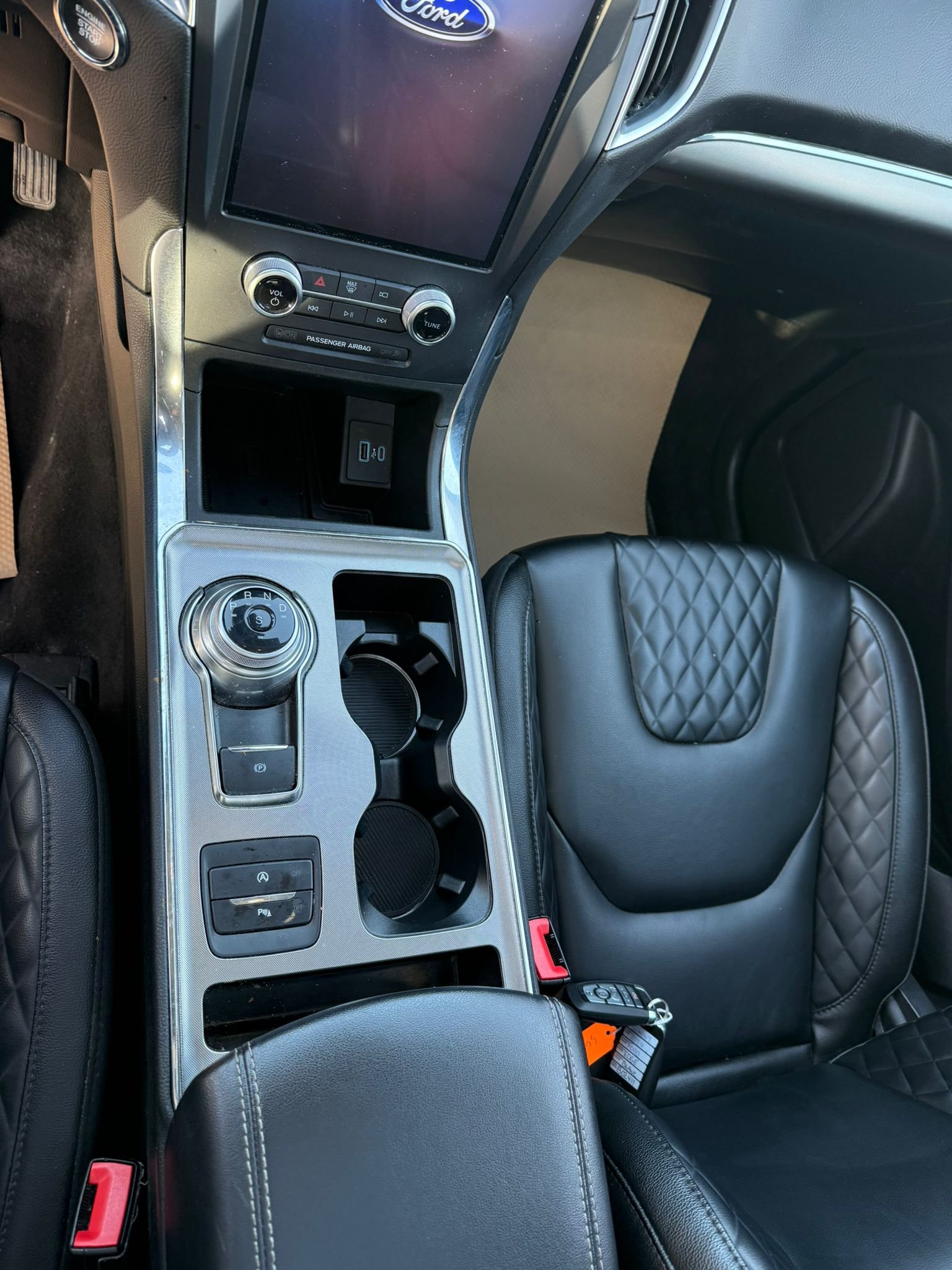 
								2024 FORD EDGE TITANIUM full									